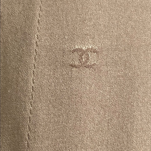 CHANEL Boutique Lambswool Tan Skirt - Picture 6 of 9